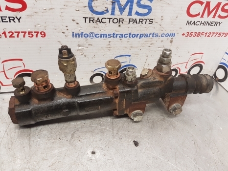 Manitou Mrt 2540 Brake Master Cylinder Pump 740150 - Piezas de freno para Manipulador telescópico: foto 2 Manitou Mrt 2540 Brake Master Cylinder Pump 740150 - Piezas de freno para Manipulador telescópico: foto 2