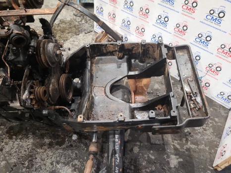 Massey Ferguson 4245, 4255, 4265 Front Axle Support Frame Bolster 3813154m91 - Suspensión: foto 1 Massey Ferguson 4245, 4255, 4265 Front Axle Support Frame Bolster 3813154m91 - Suspensión: foto 1