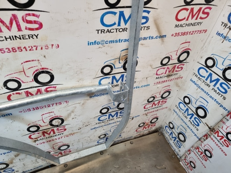Massey Ferguson 4255, 4200, 4300 Series Cab Door Frame Rh Galvanized 3822645m91 - Puerta y piezas: foto 5 Massey Ferguson 4255, 4200, 4300 Series Cab Door Frame Rh Galvanized 3822645m91 - Puerta y piezas: foto 5