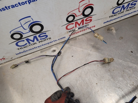 Massey Ferguson 4355, 4255, 4245 Cab Roof Wiring Loom Roof Wiring Loom - Cables/ Alambres: foto 3 Massey Ferguson 4355, 4255, 4245 Cab Roof Wiring Loom Roof Wiring Loom - Cables/ Alambres: foto 3