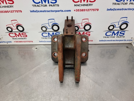 Massey Ferguson 5612, 5400, 5600, 5700, Top Link Bracket 4361776m1, 4361662h01 - Suspensión: foto 1 Massey Ferguson 5612, 5400, 5600, 5700, Top Link Bracket 4361776m1, 4361662h01 - Suspensión: foto 1