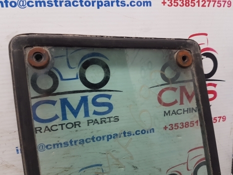 Massey Ferguson 600 Series 690 Cab Knee Glass With Lhs Seal Tg1250, 3301881m1 - Ventana y piezas para Tractor: foto 2 Massey Ferguson 600 Series 690 Cab Knee Glass With Lhs Seal Tg1250, 3301881m1 - Ventana y piezas para Tractor: foto 2