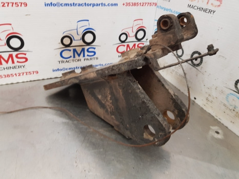 Massey Ferguson 7s.180, 6615, 7714, 6715, 7716 Stabiliser Bracket Rh 4313925m92 - Suspensión: foto 2 Massey Ferguson 7s.180, 6615, 7714, 6715, 7716 Stabiliser Bracket Rh 4313925m92 - Suspensión: foto 2