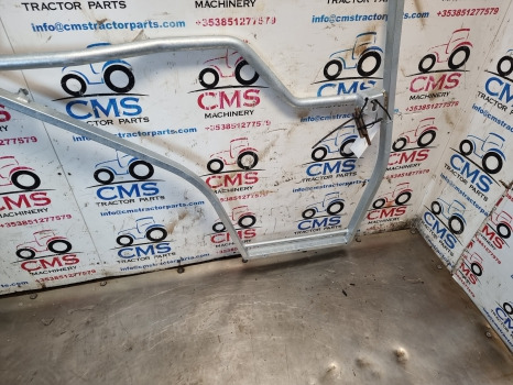 Massey Ferguson 8150, 6100, 8100, 8200 Cab Door Frame Rh Galvanized 3902120m91 - Puerta y piezas: foto 4 Massey Ferguson 8150, 6100, 8100, 8200 Cab Door Frame Rh Galvanized 3902120m91 - Puerta y piezas: foto 4