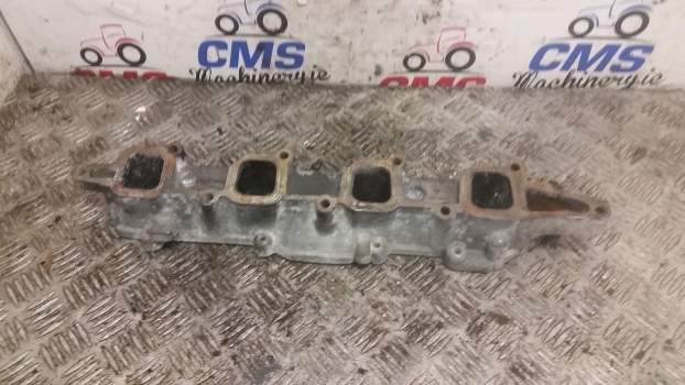 New Holland T5.100, T5.110, T5.120 Engine Air Intake Manifold Spacer 5801701355 - Colector de admisión para Tractor: foto 1 New Holland T5.100, T5.110, T5.120 Engine Air Intake Manifold Spacer 5801701355 - Colector de admisión para Tractor: foto 1