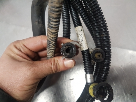 Silenciador/ Sistema de escape para Tractor New Holland T7.200, T7.170, T7.185, Case Puma, Adblue Conduit Assy 84180432: foto 6
