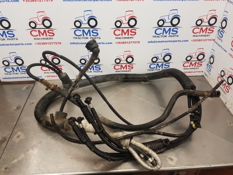 New Holland T7.200, T7.170, T7.185, Case Puma, Adblue Conduit Assy 84180432 - Silenciador/ Sistema de escape para Tractor: foto 1 New Holland T7.200, T7.170, T7.185, Case Puma, Adblue Conduit Assy 84180432 - Silenciador/ Sistema de escape para Tractor: foto 1