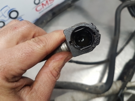 New Holland T7.200, T7.170, T7.185, Case Puma, Adblue Conduit Assy 84180432 - Silenciador/ Sistema de escape para Tractor: foto 3 New Holland T7.200, T7.170, T7.185, Case Puma, Adblue Conduit Assy 84180432 - Silenciador/ Sistema de escape para Tractor: foto 3