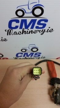 New Holland Tm, Tst6000 Series Tm135 Switch Lever 82034516 - Sistema eléctrico para Tractor: foto 3 New Holland Tm, Tst6000 Series Tm135 Switch Lever 82034516 - Sistema eléctrico para Tractor: foto 3