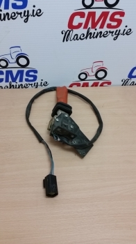 New Holland Tm, Tst6000 Series Tm135 Switch Lever 82034516 - Sistema eléctrico para Tractor: foto 2 New Holland Tm, Tst6000 Series Tm135 Switch Lever 82034516 - Sistema eléctrico para Tractor: foto 2