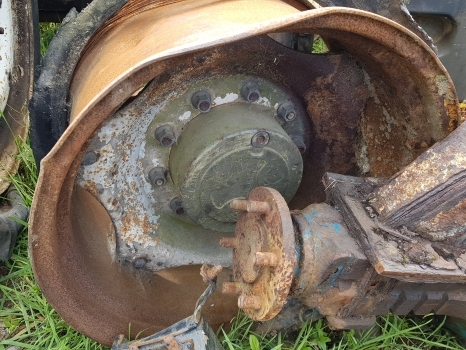 Renault Ares 696 Carraro 20.29 Front Axle Complete 138521, 133573, 6000103303 - Eje delantero para Tractor: foto 2 Renault Ares 696 Carraro 20.29 Front Axle Complete 138521, 133573, 6000103303 - Eje delantero para Tractor: foto 2