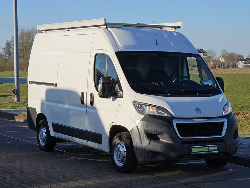 Peugeot Boxer 2.2 L2H2 Airco Imperiaal - Furgoneta pequeña: foto 4 Peugeot Boxer 2.2 L2H2 Airco Imperiaal - Furgoneta pequeña: foto 4