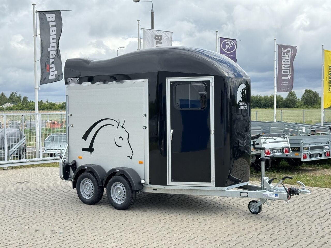 Remolque para caballos nuevo Cheval Liberté Gold Origins ALU + siodlarnia 2000 kg: foto 1