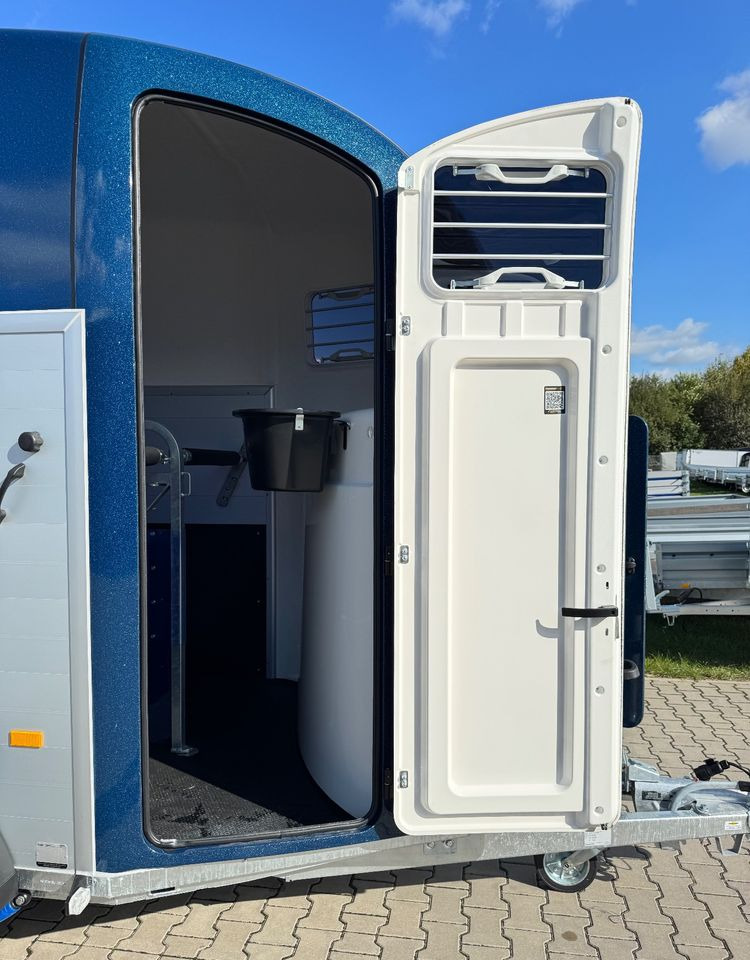 HUMBAUR Pegasus 2400 | siodlarnia, DMC 2400kg, przyczepa do przewozu 2 koni - Remolque para caballos: foto 3 HUMBAUR Pegasus 2400 | siodlarnia, DMC 2400kg, przyczepa do przewozu 2 koni - Remolque para caballos: foto 3