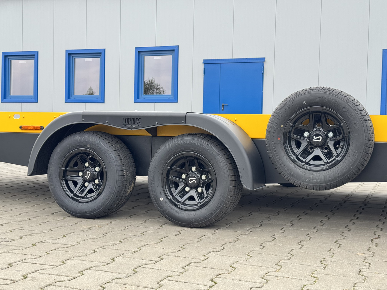 Remolque portavehículos nuevo Lorries PLAXX27-4520 – laweta aluminiowa 2,7T: foto 17