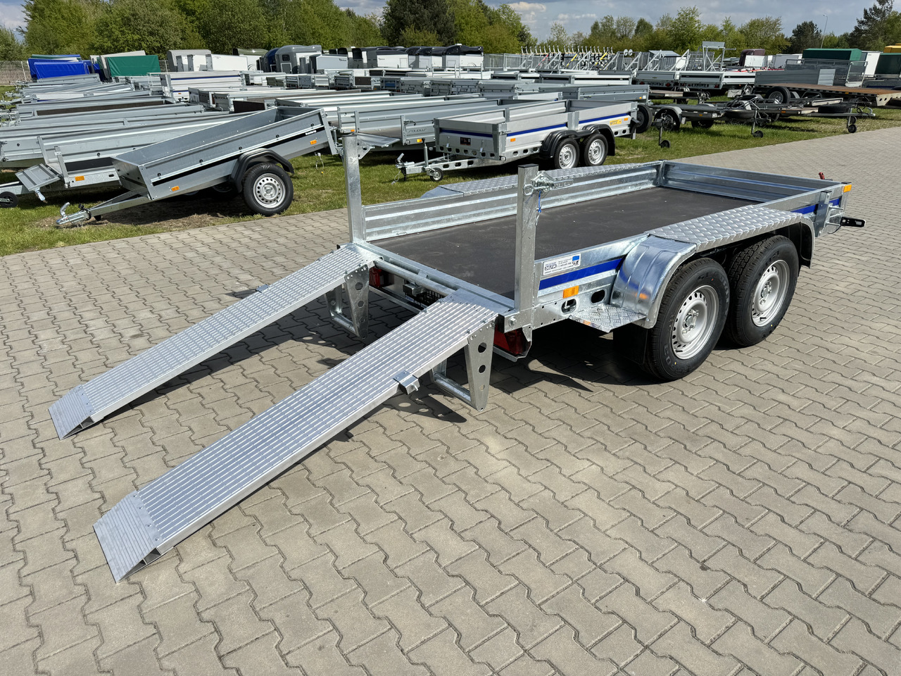 Remolque porta maquinaria nuevo Wiola B2730 GVW 2700 kg machine transporter mini excavator 292x142 cm: foto 14 Remolque porta maquinaria nuevo Wiola B2730 GVW 2700 kg machine transporter mini excavator 292x142 cm: foto 14