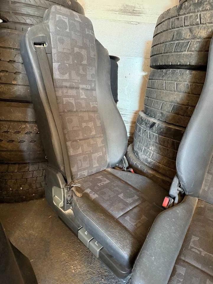 Foteli siedzenia komplet Mercedes Actros nowe - Asiento para Camión: foto 2 Foteli siedzenia komplet Mercedes Actros nowe - Asiento para Camión: foto 2