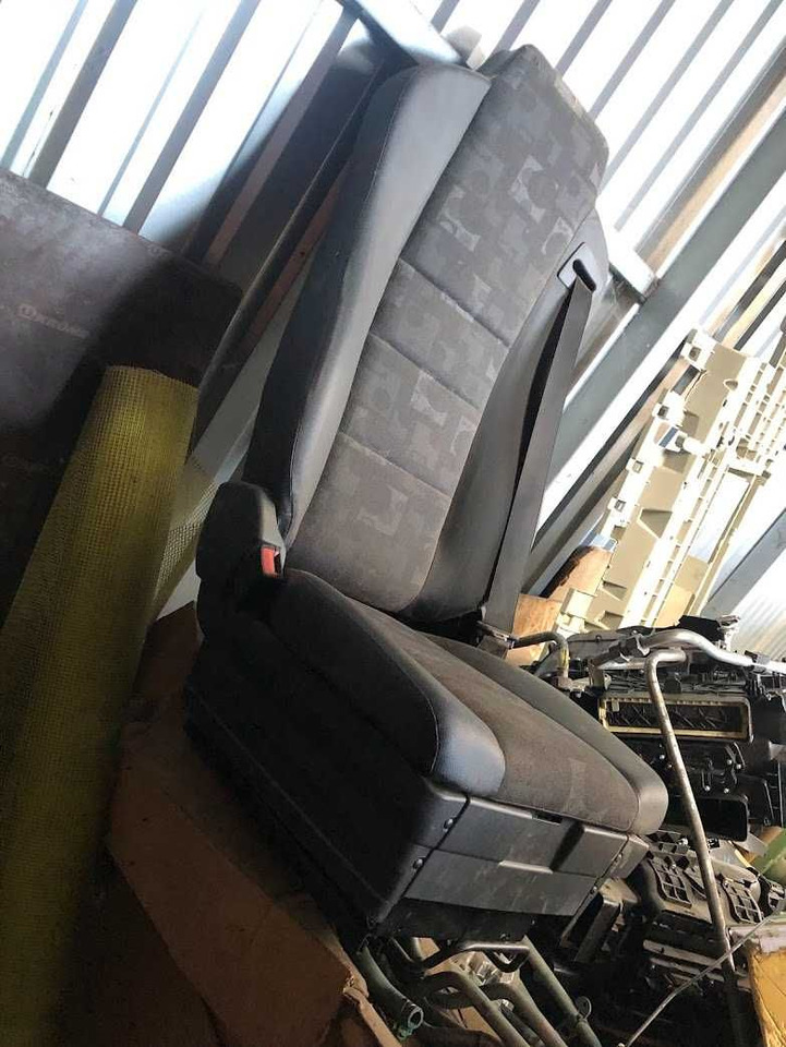 Foteli siedzenia komplet Mercedes Actros nowe - Asiento para Camión: foto 4 Foteli siedzenia komplet Mercedes Actros nowe - Asiento para Camión: foto 4