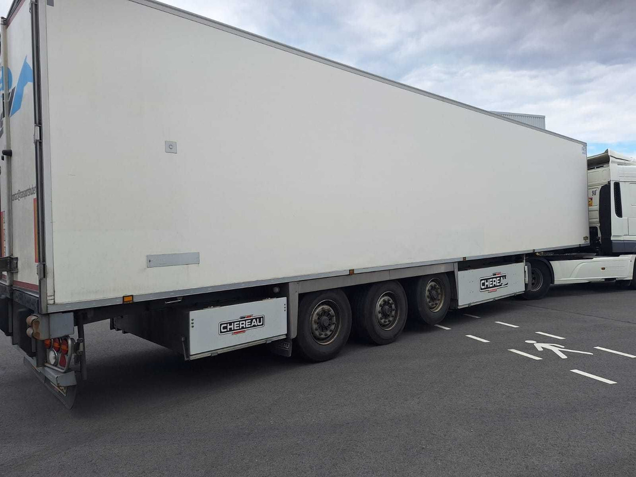 Сhłodnia CHEREAU ,THERMO KING SLXi 300 , 2018 rok, 5665 mtg !!! - Semirremolque frigorífico: foto 4 Сhłodnia CHEREAU ,THERMO KING SLXi 300 , 2018 rok, 5665 mtg !!! - Semirremolque frigorífico: foto 4