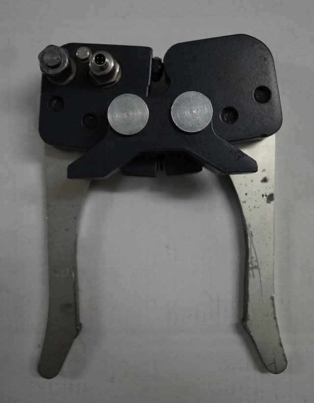 Jungheinrich 51193016 | Hydraulic Clamb from EKS308 year 2014 loading sensor 511 Hydraulic Clamb from EKS308 year 2014 loading sensor 51106010 - Hidráulica para Equipo de manutención: foto 1 Jungheinrich 51193016 | Hydraulic Clamb from EKS308 year 2014 loading sensor 511 Hydraulic Clamb from EKS308 year 2014 loading sensor 51106010 - Hidráulica para Equipo de manutención: foto 1