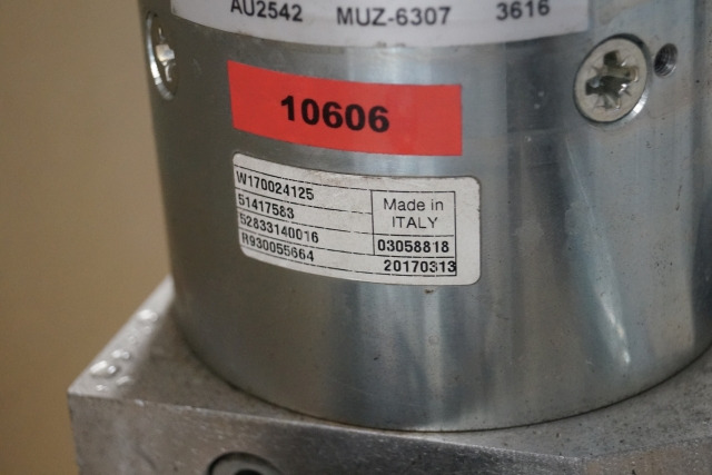 Jungheinrich 51417583 | Pumpmotor with tank and valve block 24V 2,2KW code R9320 Pumpmotor with tank and valve block 24V 2,2KW code R932010341 for EJD220 year 2016 - Bomba hidráulica para Equipo de manutención: foto 2 Jungheinrich 51417583 | Pumpmotor with tank and valve block 24V 2,2KW code R9320 Pumpmotor with tank and valve block 24V 2,2KW code R932010341 for EJD220 year 2016 - Bomba hidráulica para Equipo de manutención: foto 2