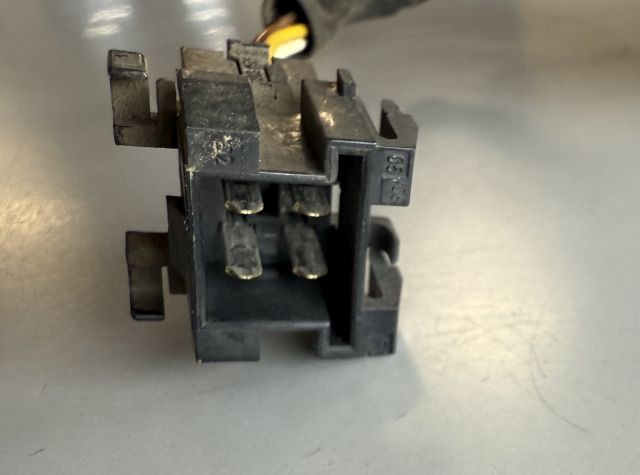 Linde 409324 | Joystick Single Axis Still no. 8409324 sn 0651 59 - Sistema eléctrico para Equipo de manutención: foto 3 Linde 409324 | Joystick Single Axis Still no. 8409324 sn 0651 59 - Sistema eléctrico para Equipo de manutención: foto 3
