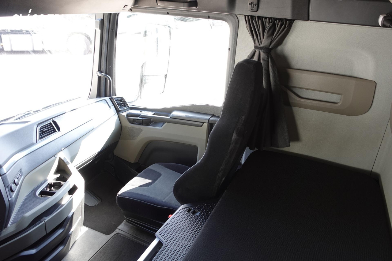 Cabeza tractora MAN TGX 18.520 GX: foto 14