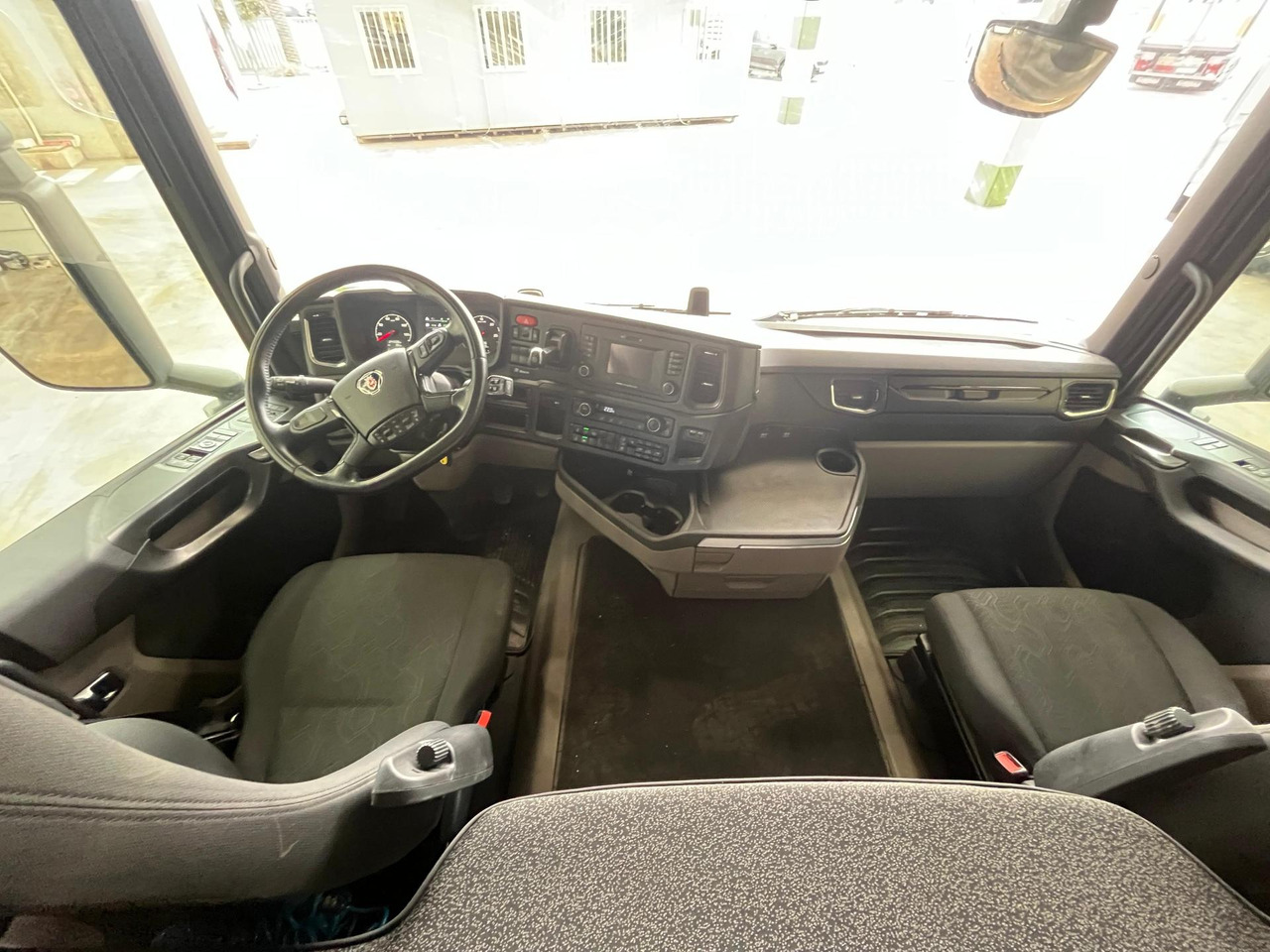 Scania R450 CR20H Retarder - Cabeza tractora: foto 4 Scania R450 CR20H Retarder - Cabeza tractora: foto 4