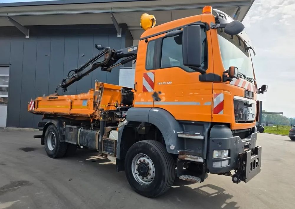 MAN TGS 18.320 4x4 – Wywrotka trójstronna Meiller + Kran HIAB | Komunalny | Euro 5 - Camión volquete: foto 3 MAN TGS 18.320 4x4 – Wywrotka trójstronna Meiller + Kran HIAB | Komunalny | Euro 5 - Camión volquete: foto 3