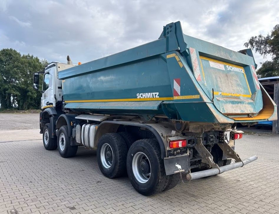 Camión volquete Mercedes-Benz Arocs 4145 AK 8x6 | Wywrotka trójstronna Schmitz Mulde | Klima | Kamera |: foto 6 Camión volquete Mercedes-Benz Arocs 4145 AK 8x6 | Wywrotka trójstronna Schmitz Mulde | Klima | Kamera |: foto 6