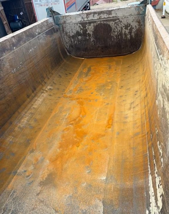 Camión volquete Mercedes-Benz Arocs 4145 AK 8x6 | Wywrotka trójstronna Schmitz Mulde | Klima | Kamera |: foto 9 Camión volquete Mercedes-Benz Arocs 4145 AK 8x6 | Wywrotka trójstronna Schmitz Mulde | Klima | Kamera |: foto 9