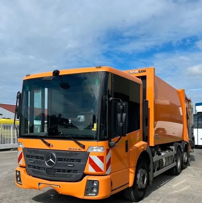 Mercedes-Benz Econic 2630 L Faun Variopress Zöller / 1. właściciel / Euro6 / 6x2 / - Camión de basura: foto 2 Mercedes-Benz Econic 2630 L Faun Variopress Zöller / 1. właściciel / Euro6 / 6x2 / - Camión de basura: foto 2