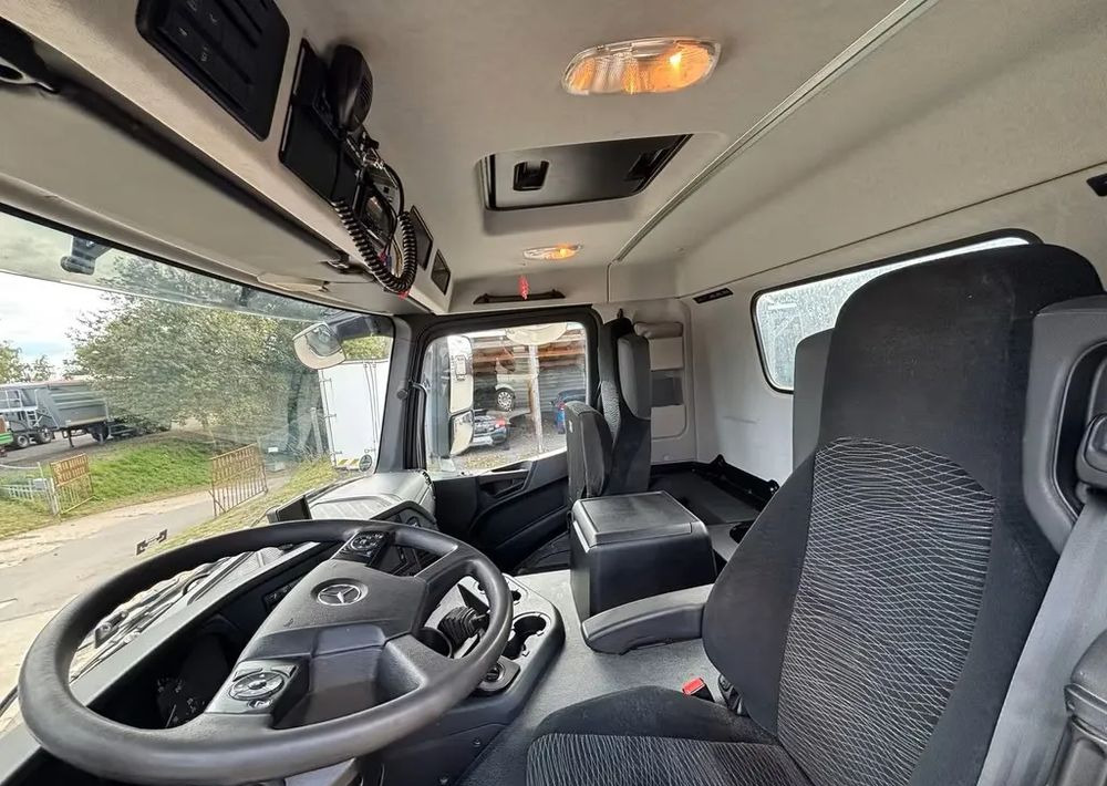 Leasing de  Mercedes-Benz Mercedes-Benz Arocs 4145AK 8x6 Allrad | Wywrotka Schmitz Mulda z hydrauliczną zabudową kiprującą | Euro 6c | Przebieg: 144 249 km !!!! Mercedes-Benz Mercedes-Benz Arocs 4145AK 8x6 Allrad | Wywrotka Schmitz Mulda z hydrauliczną zabudową kiprującą | Euro 6c | Przebieg: 144 249 km !!!!: foto 19