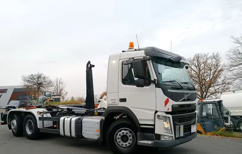 Volvo FM 410 • 6x2 • Meiller z systemem HDS (roll-off) • Euro 6 • Przebieg 251235 km • - Camión multibasculante: foto 1 Volvo FM 410 • 6x2 • Meiller z systemem HDS (roll-off) • Euro 6 • Przebieg 251235 km • - Camión multibasculante: foto 1