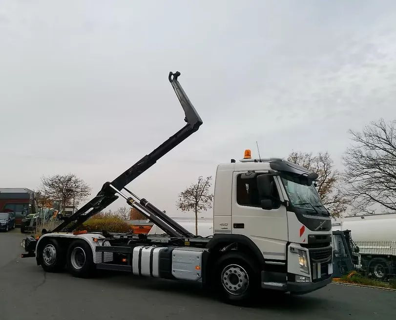 Volvo FM 410 • 6x2 • Meiller z systemem HDS (roll-off) • Euro 6 • Przebieg 251235 km • - Camión multibasculante: foto 2 Volvo FM 410 • 6x2 • Meiller z systemem HDS (roll-off) • Euro 6 • Przebieg 251235 km • - Camión multibasculante: foto 2