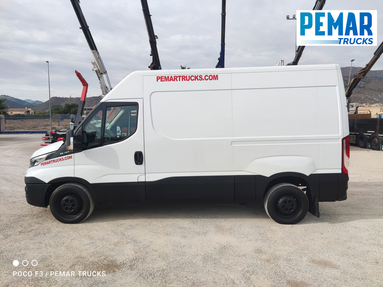 Furgoneta caja cerrada IVECO DAILY 35S13 130 CV FURGONETA L2 H3: foto 12