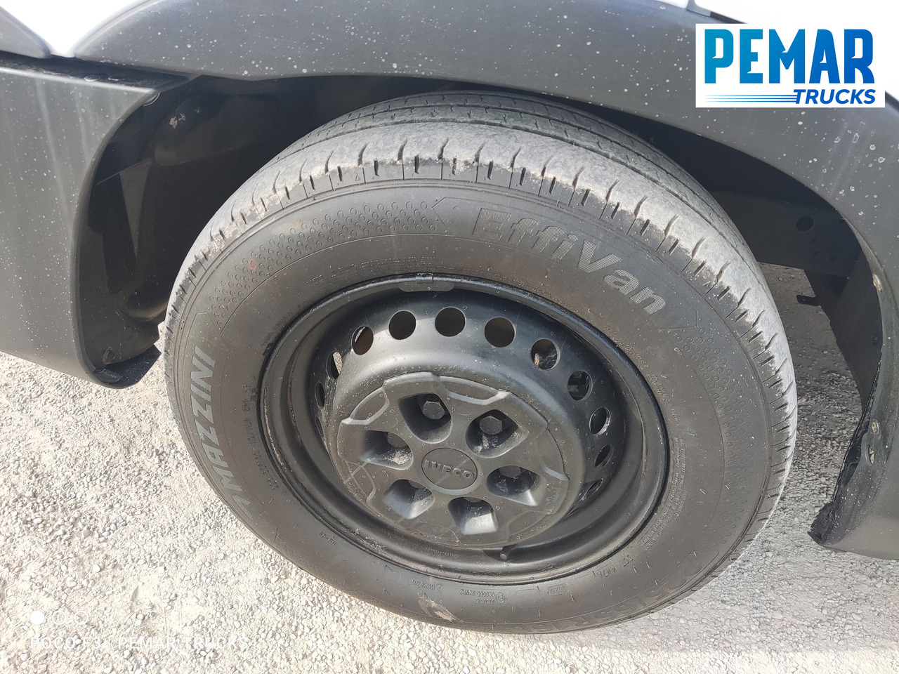 Furgoneta caja cerrada IVECO DAILY 35S13 130 CV FURGONETA L2 H3: foto 11