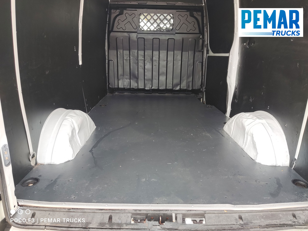 Furgoneta caja cerrada IVECO DAILY 35S13 130 CV FURGONETA L2 H3: foto 17