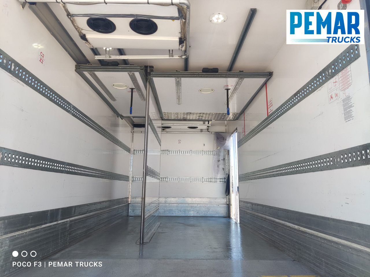 Camión frigorífico RENAULT D12 210 FRIGORIFICO 12T EURO 6: foto 16