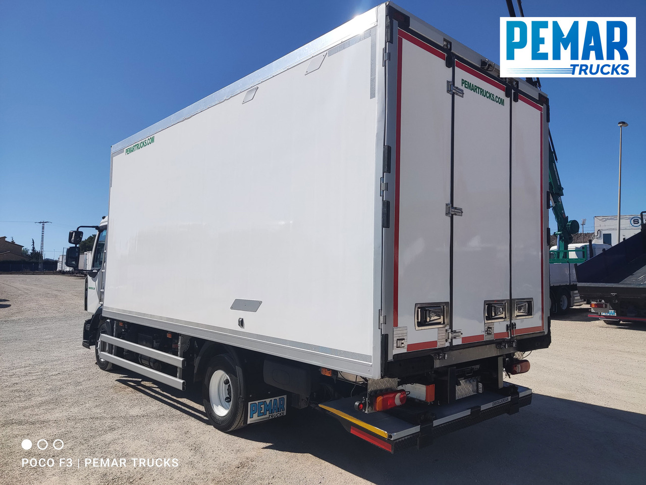 Camión frigorífico RENAULT D12 210 FRIGORIFICO 12T EURO 6: foto 7