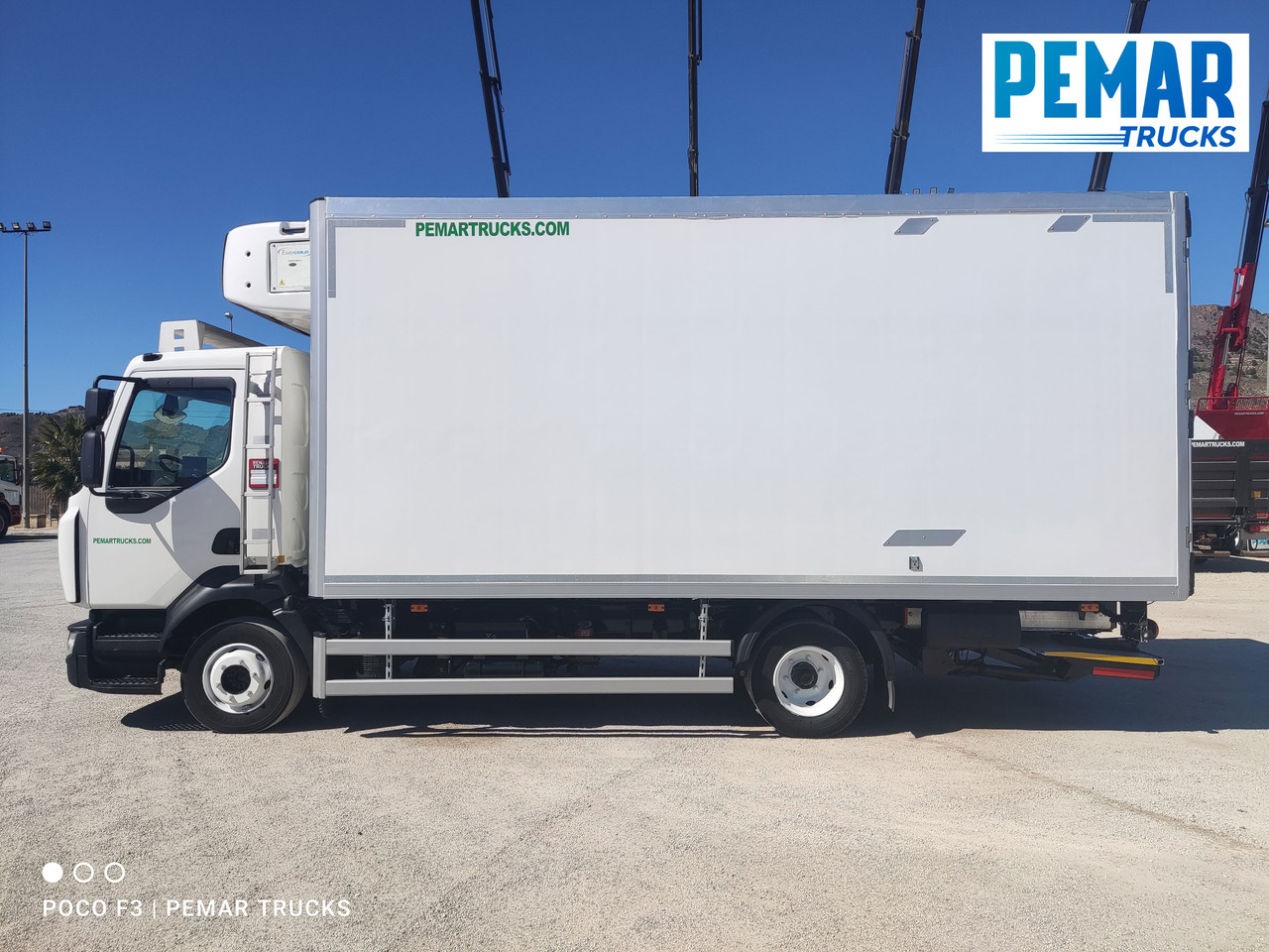 Camión frigorífico RENAULT D12 210 FRIGORIFICO 12T EURO 6: foto 8