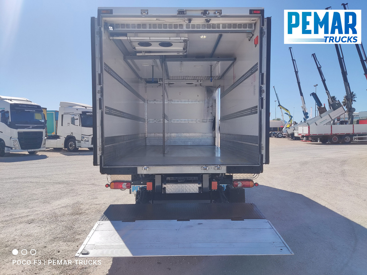 Camión frigorífico RENAULT D12 210 FRIGORIFICO 12T EURO 6: foto 14