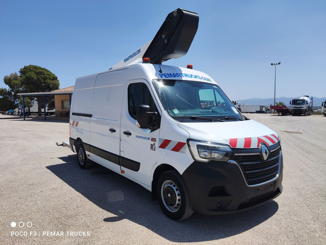 RENAULT MASTER 2.3 DCI CESTA ELEVADORA PORTAPERSONAS 150 CV - Furgoneta de pasajeros: foto 4 RENAULT MASTER 2.3 DCI CESTA ELEVADORA PORTAPERSONAS 150 CV - Furgoneta de pasajeros: foto 4