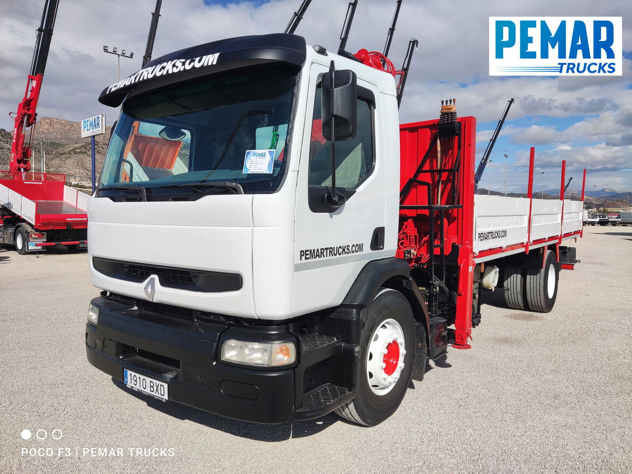 RENAULT PREMIUM 270 DCI GRUA CAJA FIJA - Camión grúa: foto 2 RENAULT PREMIUM 270 DCI GRUA CAJA FIJA - Camión grúa: foto 2