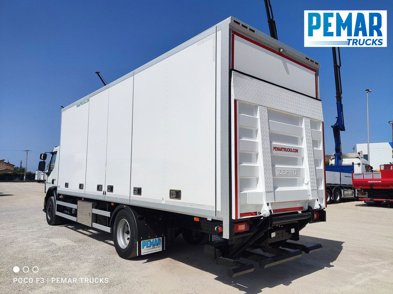 Camión caja cerrada VOLVO FE 320 CAJA CERRADA 18T EURO 6: foto 7