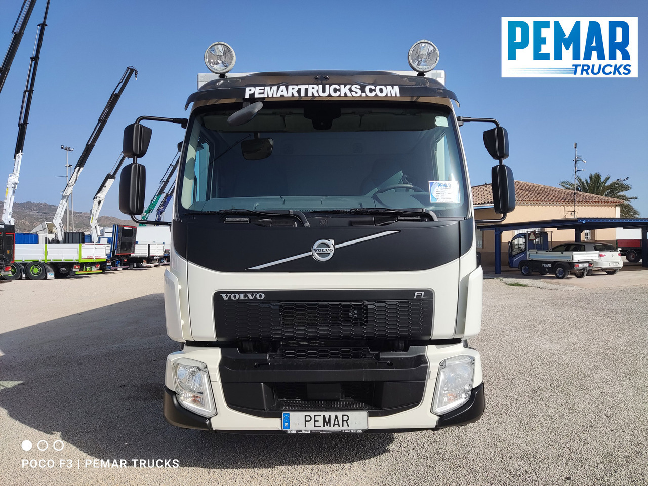 VOLVO FL 210 CAJA CERRADA 12T EURO 6 - Camión caja cerrada: foto 2 VOLVO FL 210 CAJA CERRADA 12T EURO 6 - Camión caja cerrada: foto 2