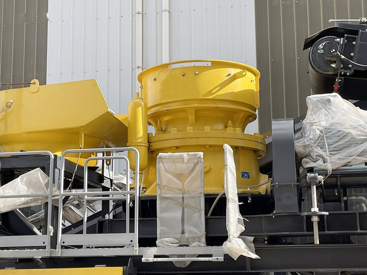 Kinglink Modular Skid Mounted CH430 Cone Crusher Plant - Trituradora de cono: foto 2 Kinglink Modular Skid Mounted CH430 Cone Crusher Plant - Trituradora de cono: foto 2