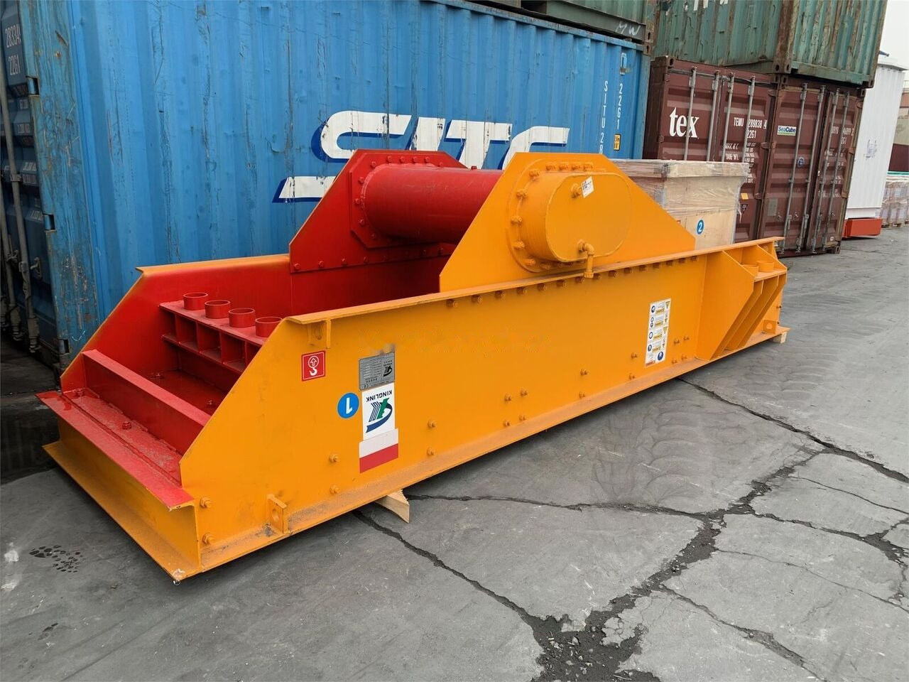 Kinglink ZSW490x110 VGF Feeder | 46'' X 16' - Maquinaria para minería: foto 1 Kinglink ZSW490x110 VGF Feeder | 46'' X 16' - Maquinaria para minería: foto 1