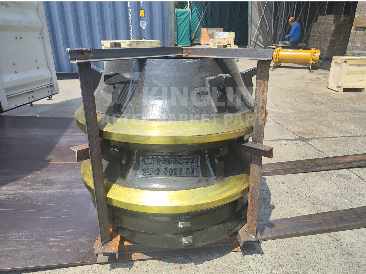 KINGLINK High Manganese Steel Mantle 17000200 and Bowl Liner 17000201 for Tc36 Cone Crusher - Piezas de recambio para Maquinaria de construcción: foto 2 KINGLINK High Manganese Steel Mantle 17000200 and Bowl Liner 17000201 for Tc36 Cone Crusher - Piezas de recambio para Maquinaria de construcción: foto 2