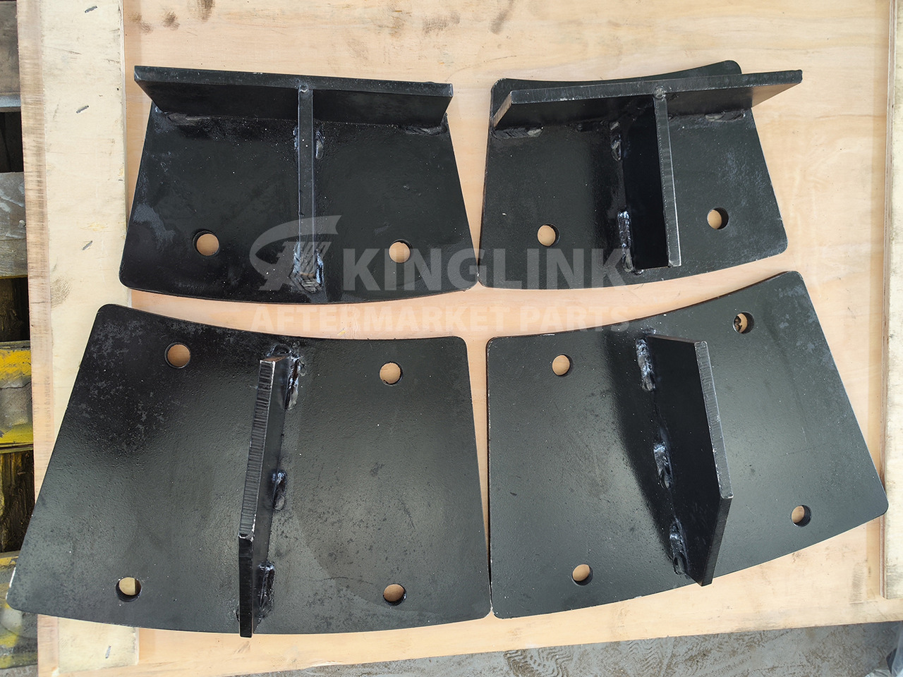 KINGLINK Wear Parts Lining 17022145 for TV85 Vertical Impact Crusher - Piezas de recambio para Maquinaria de construcción: foto 3 KINGLINK Wear Parts Lining 17022145 for TV85 Vertical Impact Crusher - Piezas de recambio para Maquinaria de construcción: foto 3